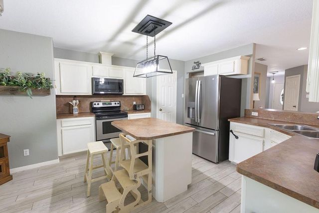 3907 Terry Street, Santa Fe, TX 77517