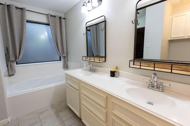 3907 Terry Street, Santa Fe, TX 77517