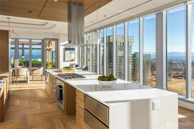800 Columbia Street #608, Seattle, WA 98104