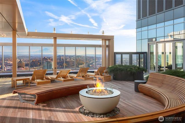800 Columbia Street #608, Seattle, WA 98104