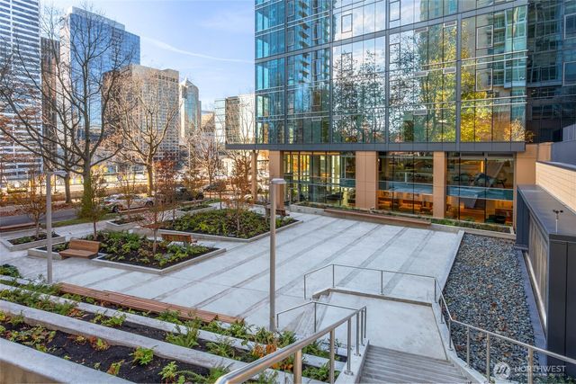 800 Columbia Street #608, Seattle, WA 98104