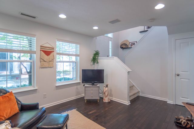 437 Sheets Drive, Carmel, IN 46032