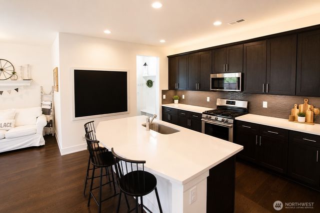 3842 Apollo Way, Gig Harbor, WA 98332