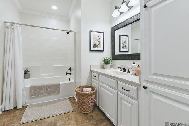 11177 Toria Ln, St Amant, LA 70774