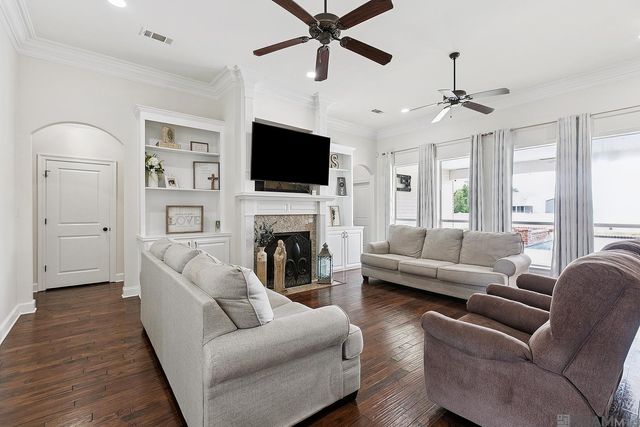 11177 Toria Ln, St Amant, LA 70774