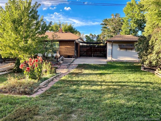 5330 W Shirley Pl, Lakewood, CO 80232