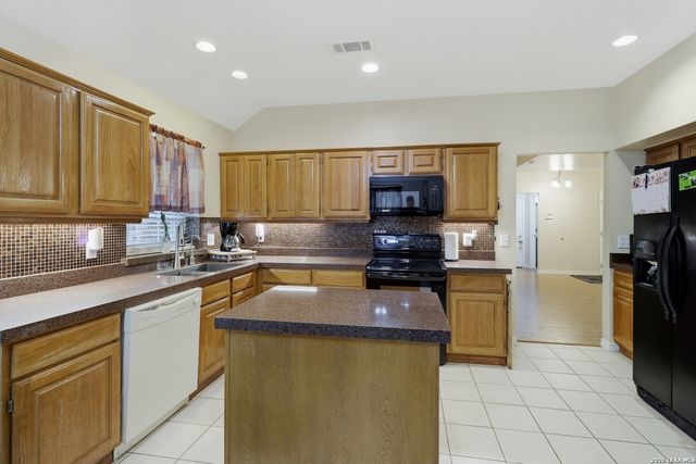 13403 Thessaly, Universal City, TX 78148