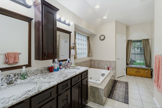 13403 Thessaly, Universal City, TX 78148