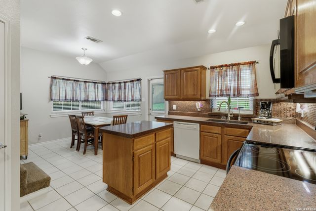 13403 Thessaly, Universal City, TX 78148