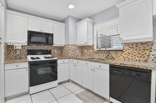 514 Riverside Drive, Palm Beach Gardens, FL 33410