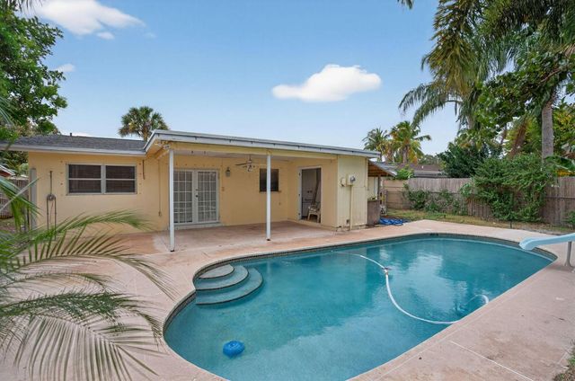 514 Riverside Drive, Palm Beach Gardens, FL 33410