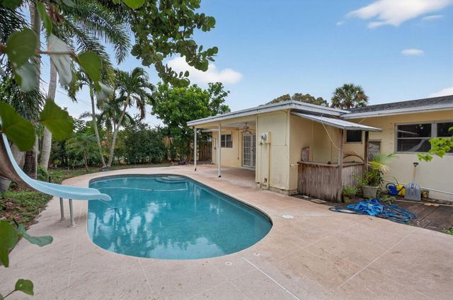 514 Riverside Drive, Palm Beach Gardens, FL 33410