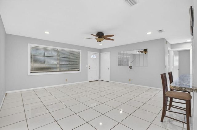 514 Riverside Drive, Palm Beach Gardens, FL 33410