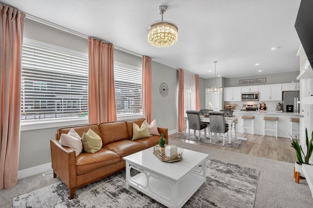 4023 NE 3rd Street, Ankeny, IA 50021