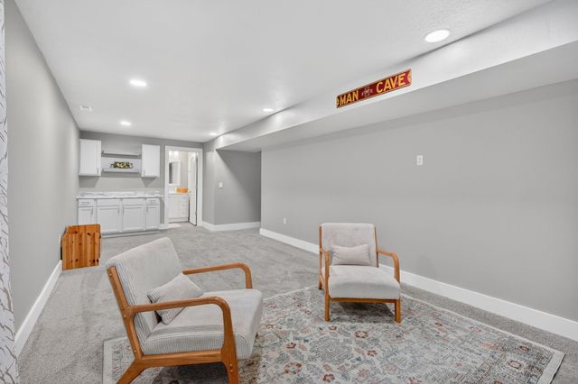 4023 NE 3rd Street, Ankeny, IA 50021