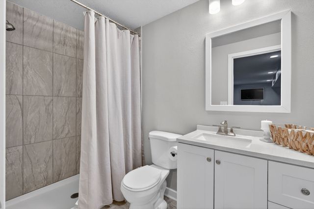 4023 NE 3rd Street, Ankeny, IA 50021