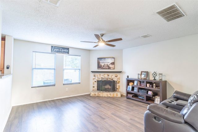 4617 Waterford Drive, Fort Worth, TX 76179