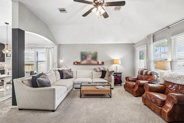 2211 Oak Rise Drive, Conroe, TX 77304