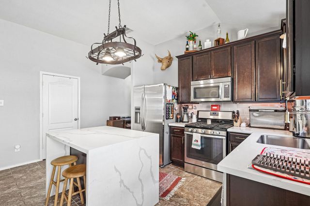 2211 Oak Rise Drive, Conroe, TX 77304