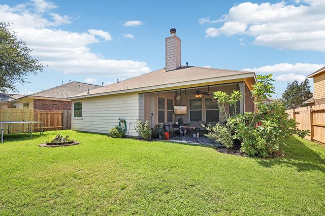 2211 Oak Rise Drive, Conroe, TX 77304