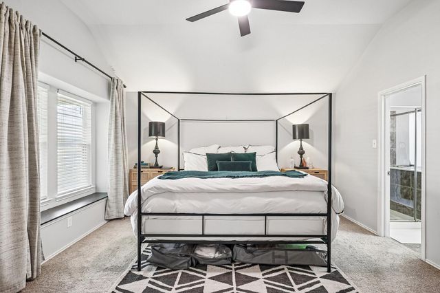 2211 Oak Rise Drive, Conroe, TX 77304