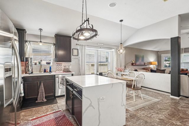 2211 Oak Rise Drive, Conroe, TX 77304