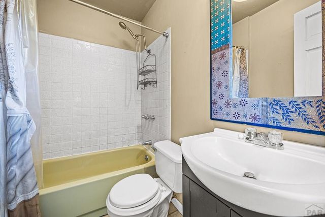 529 W Corona Ave, Pueblo, CO 81004
