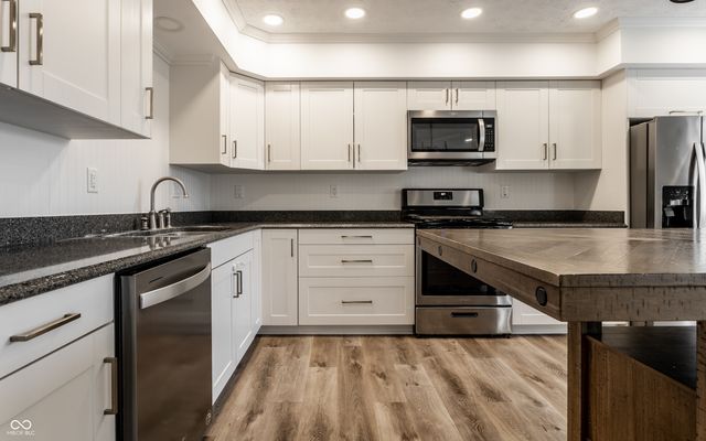 823 Elmwood Circle, Noblesville, IN 46062