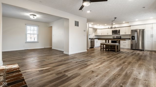 823 Elmwood Circle, Noblesville, IN 46062