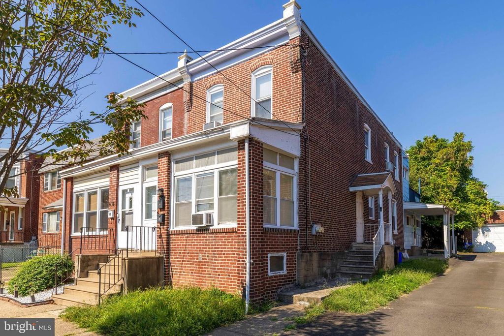 6040 LAWNDALE AVE, Philadelphia, PA 19111