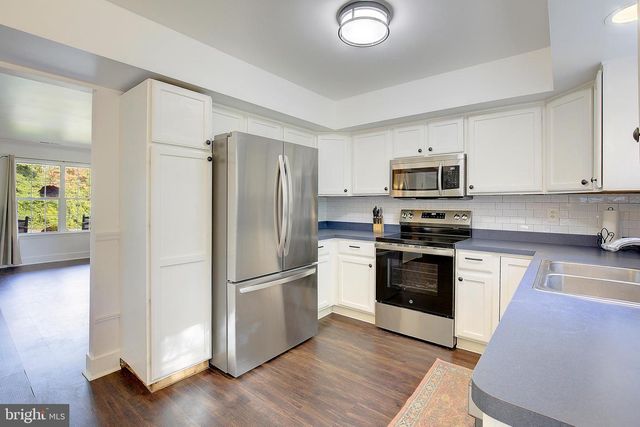 3513 OAK DR, Edgewater, MD 21037