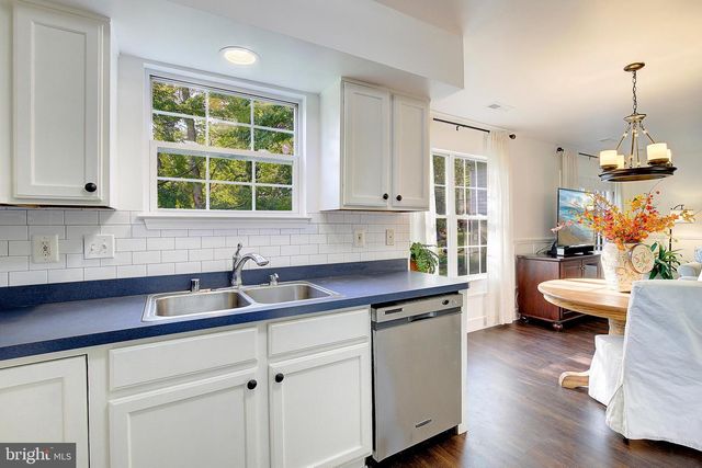 3513 OAK DR, Edgewater, MD 21037