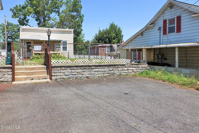 9 1/2 Museum Lane, Waterford, NY 12188