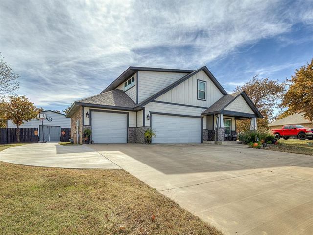 625 Canyon Creek Lane, Guthrie, OK 73044