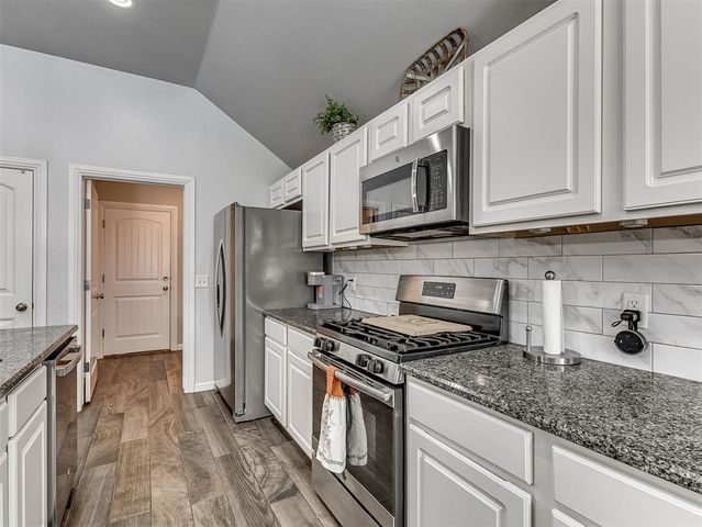 625 Canyon Creek Lane, Guthrie, OK 73044