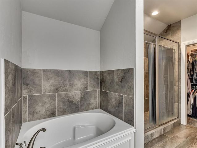 625 Canyon Creek Lane, Guthrie, OK 73044