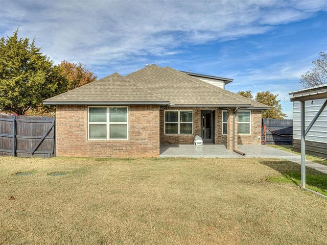 625 Canyon Creek Lane, Guthrie, OK 73044