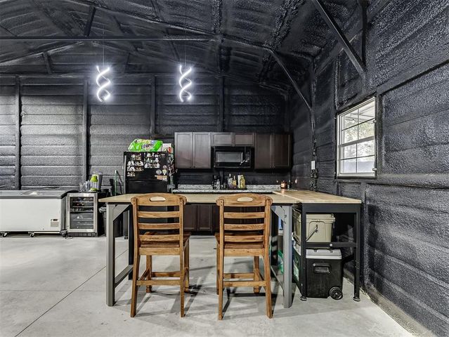 625 Canyon Creek Lane, Guthrie, OK 73044