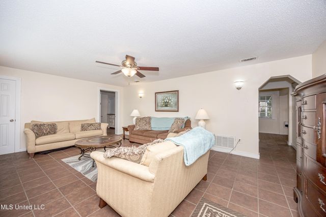 1815 Cherubusco Street, Pascagoula, MS 39567