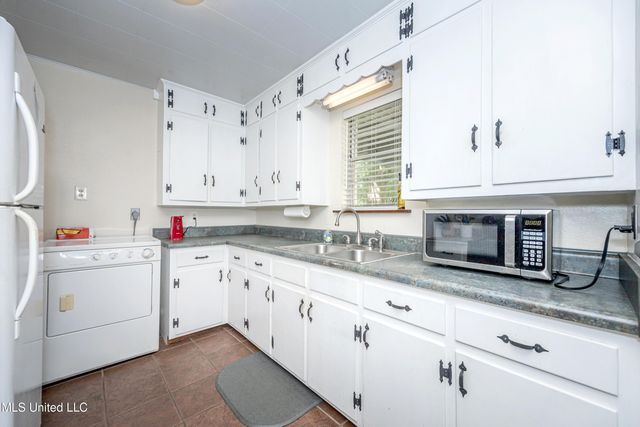 1815 Cherubusco Street, Pascagoula, MS 39567