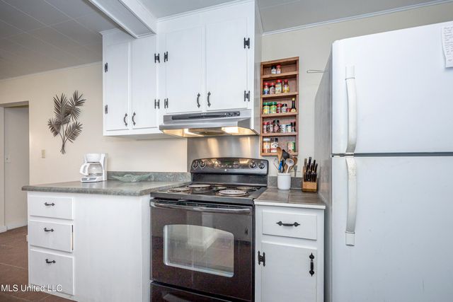 1815 Cherubusco Street, Pascagoula, MS 39567