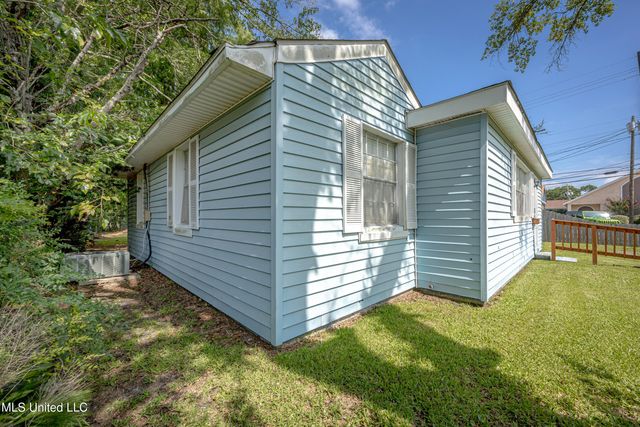 1815 Cherubusco Street, Pascagoula, MS 39567