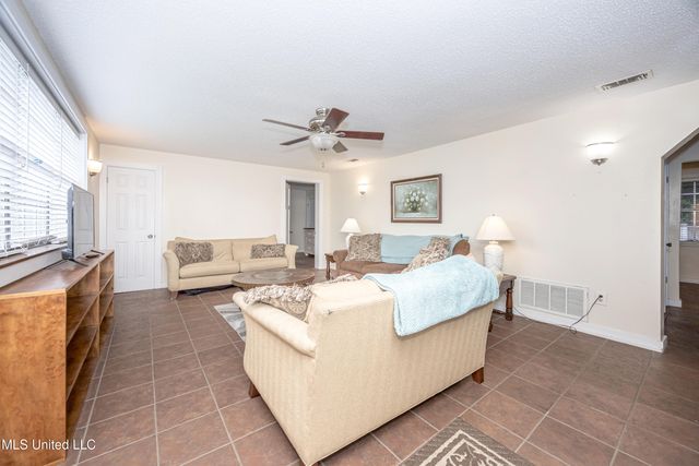 1815 Cherubusco Street, Pascagoula, MS 39567