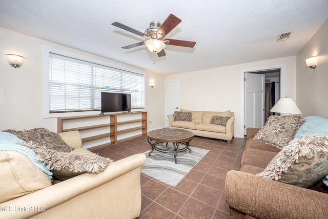 1815 Cherubusco Street, Pascagoula, MS 39567