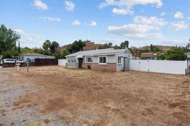 1248 Dawnridge Avenue, El Cajon, CA 92021
