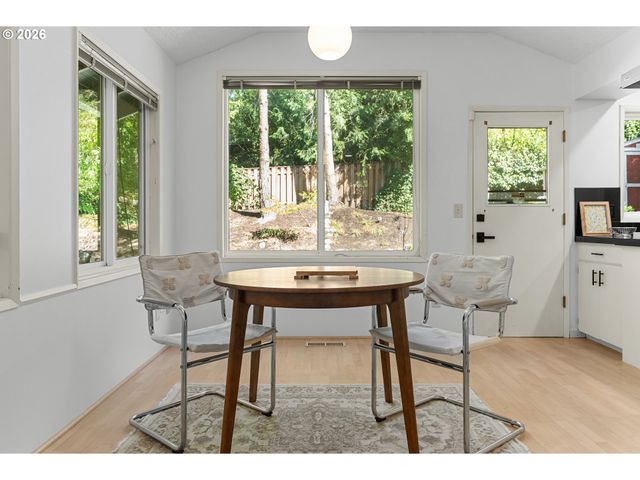 3220 Sw 66TH Ave, Portland, OR 97225