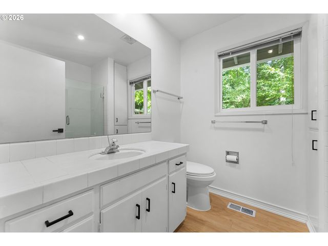 3220 Sw 66TH Ave, Portland, OR 97225