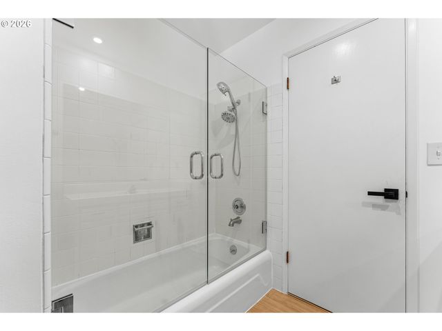 3220 Sw 66TH Ave, Portland, OR 97225