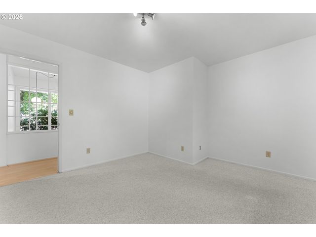 3220 Sw 66TH Ave, Portland, OR 97225