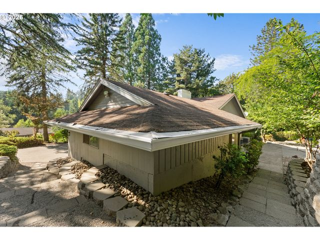 3220 Sw 66TH Ave, Portland, OR 97225